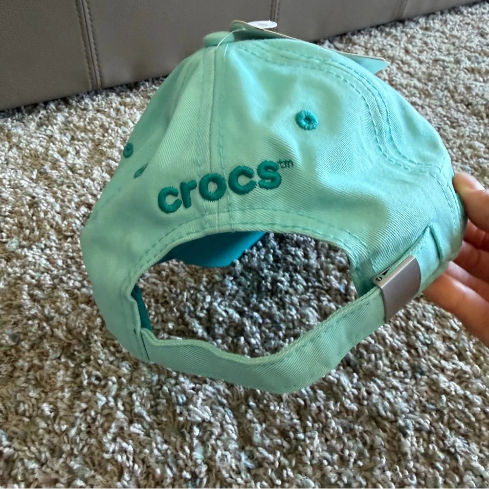 NWT CROCS Cap Hat With Logo Sea Foam Youth Size